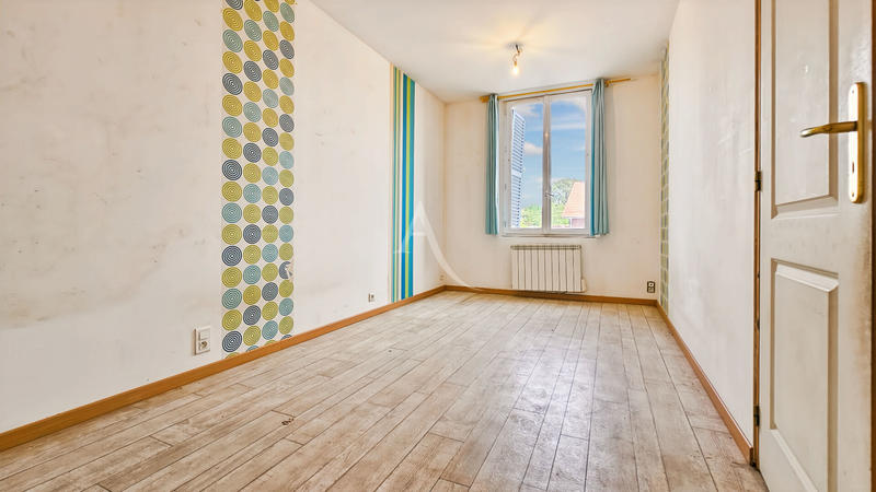 Maison - 137 m² - 4 pièces