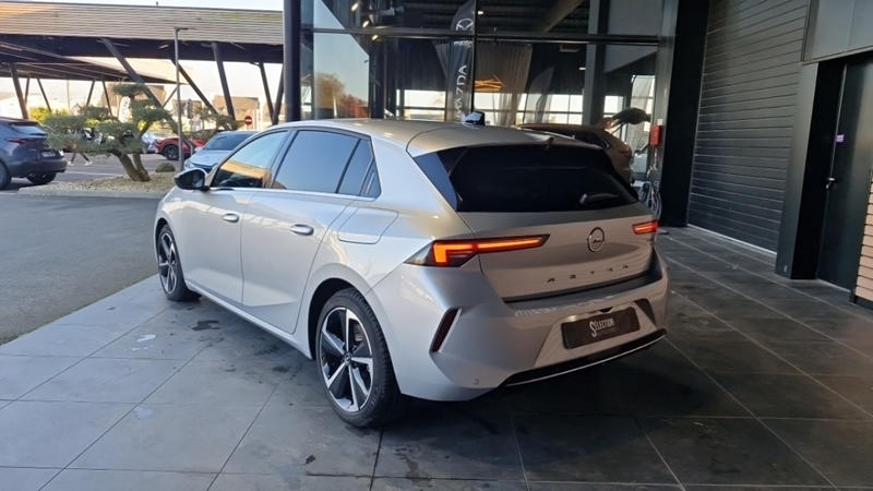Opel Astra VI Hybrid 180 ch Elegance Business
