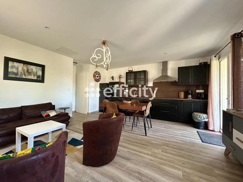 Maison - 137 m² - 7 pièces