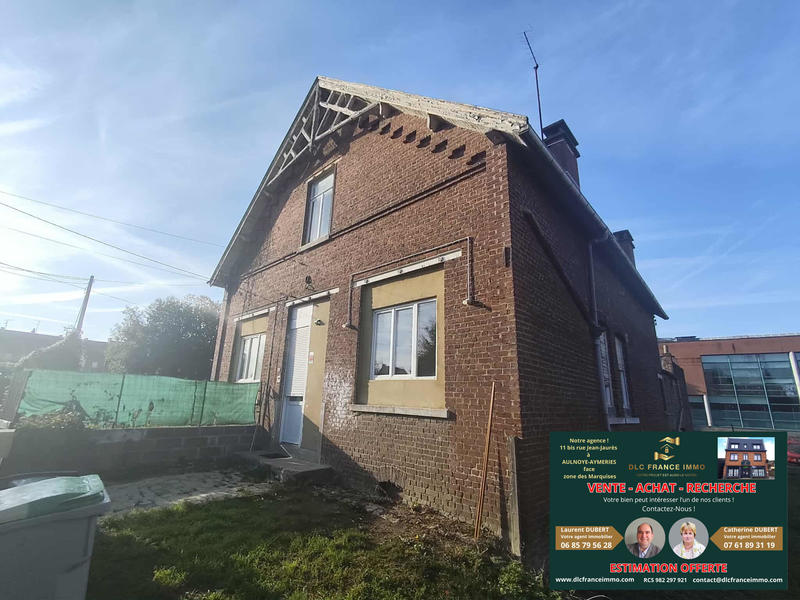 Maison - 250 m² - 8 pièces