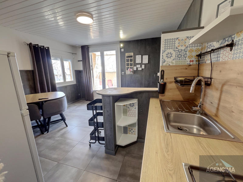 Maison - 319 m² - 20 pièces