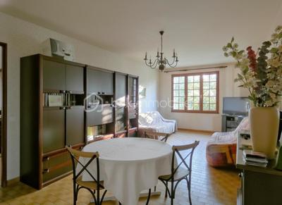 Maison - 90 m² - 3 pièces