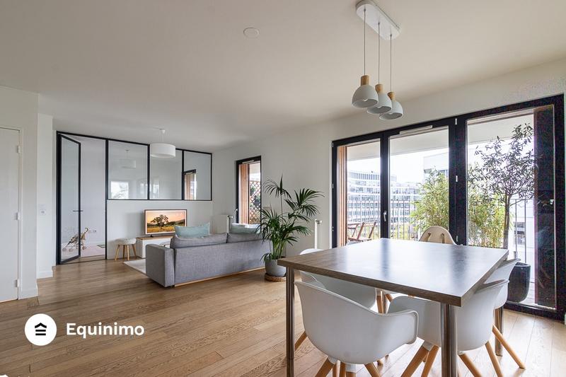 Appartement - 136 m² - 6 pièces