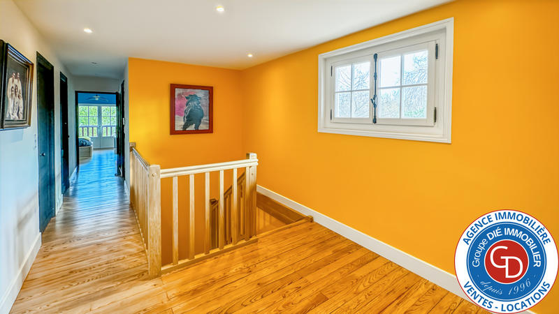 Maison - 207 m² - 8 pièces