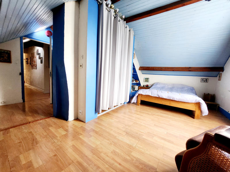 Maison - 170 m² - 8 pièces