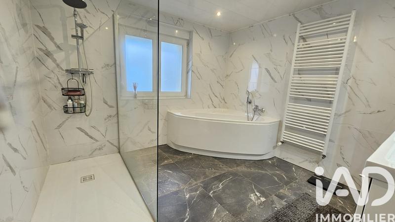 Maison de village - 188 m² - 6 pièces