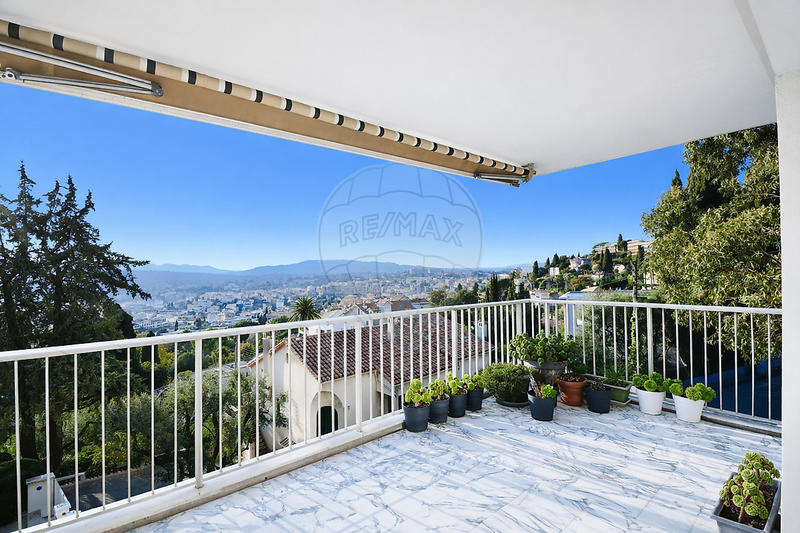 Appartement - 101 m² - 4 pièces