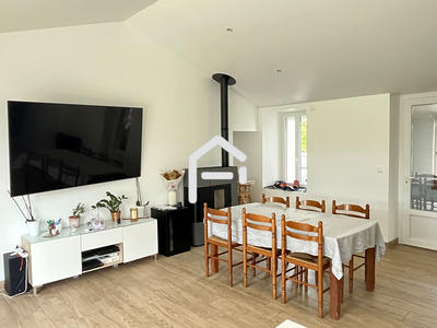 Maison - 104 m² - 6 pièces