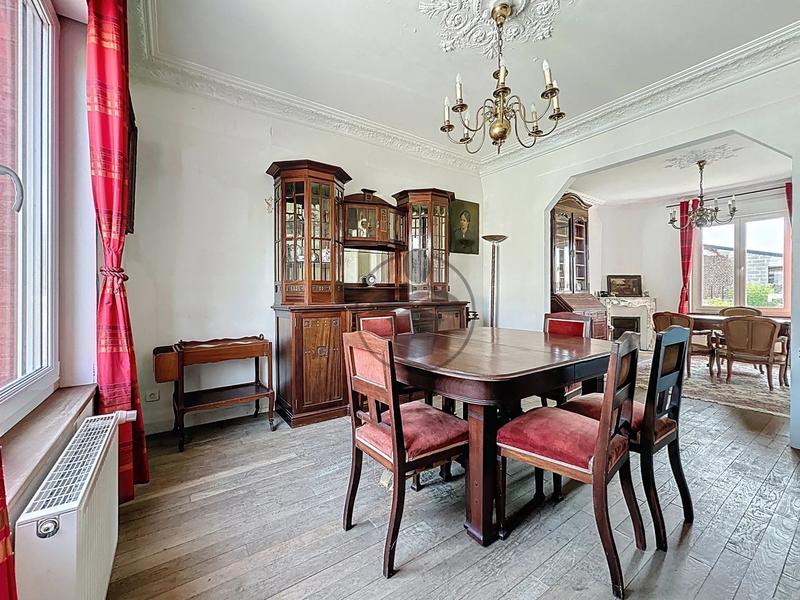 Maison - 151 m² - 6 pièces