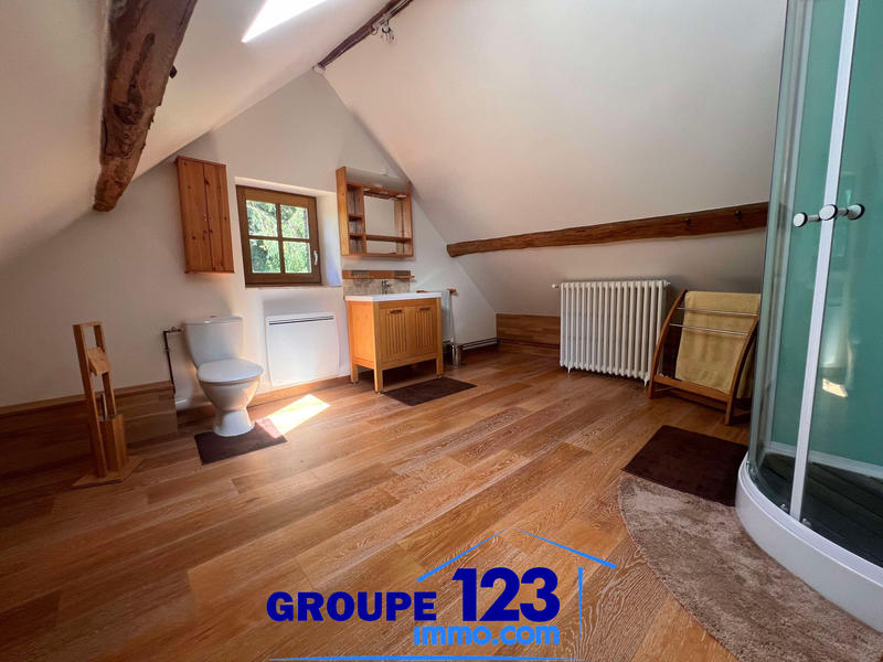 Maison - 240 m² - 8 pièces