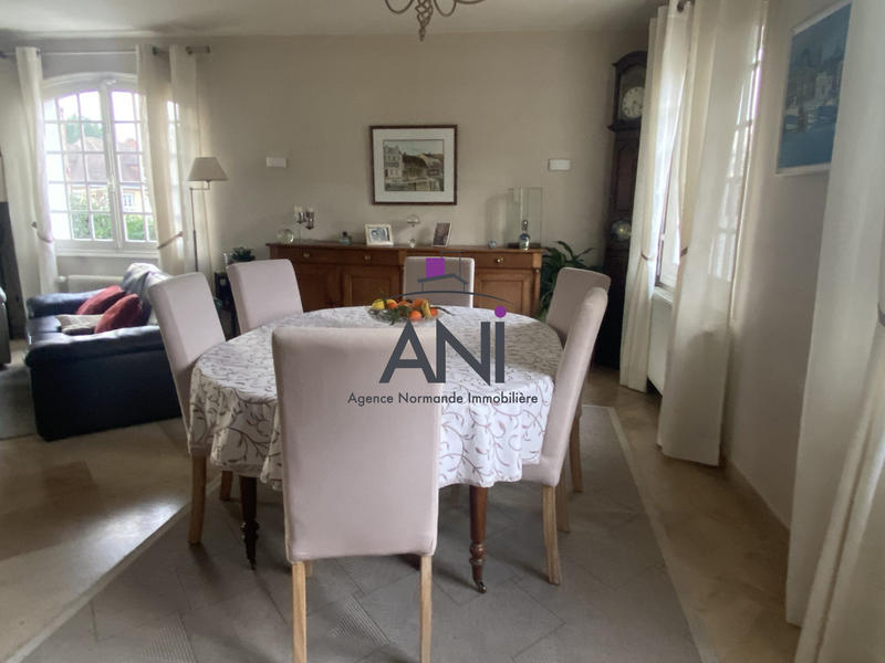 Maison - 178 m² - 7 pièces