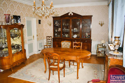 Propriété - 176 m² - 9 pièces