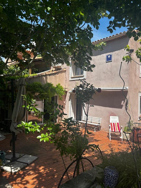 Maison - 308 m² - 13 pièces