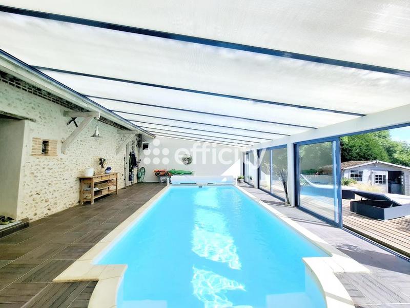 Maison - 335 m² - 8 pièces