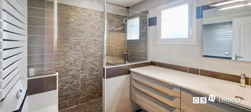 Villa - 143 m² - 5 pièces