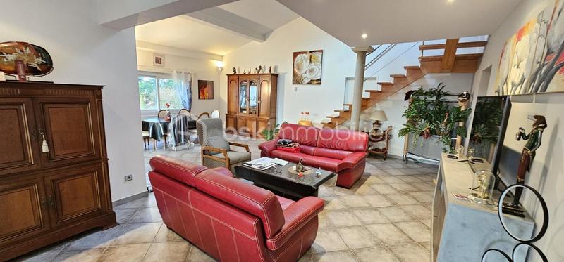 Maison - 165 m² - 4 pièces