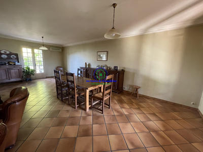 Maison - 141 m² - 6 pièces