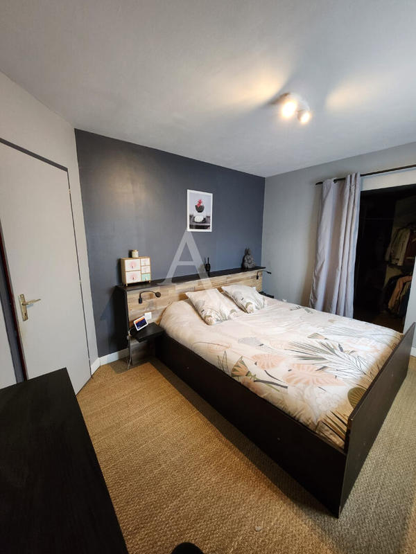 Maison - 224 m² - 11 pièces