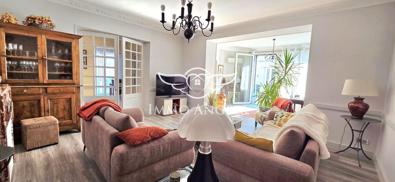 Mas - 554 m² - 26 pièces