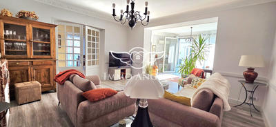 Mas - 554 m² - 26 pièces