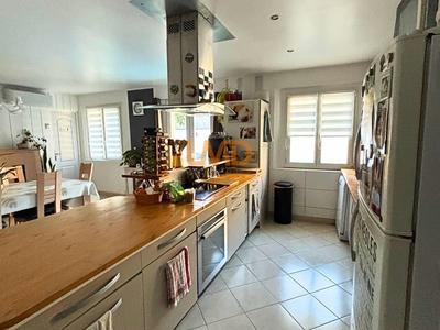 Maison - 151 m² - 6 pièces