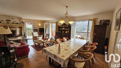 Maison - 148 m² - 6 pièces