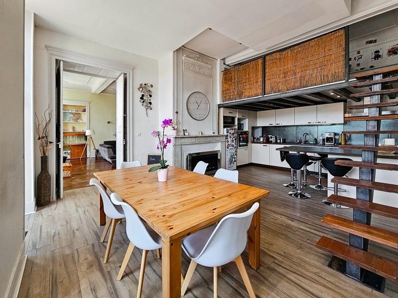 Appartement bourgeois - 128 m² - 6 pièces