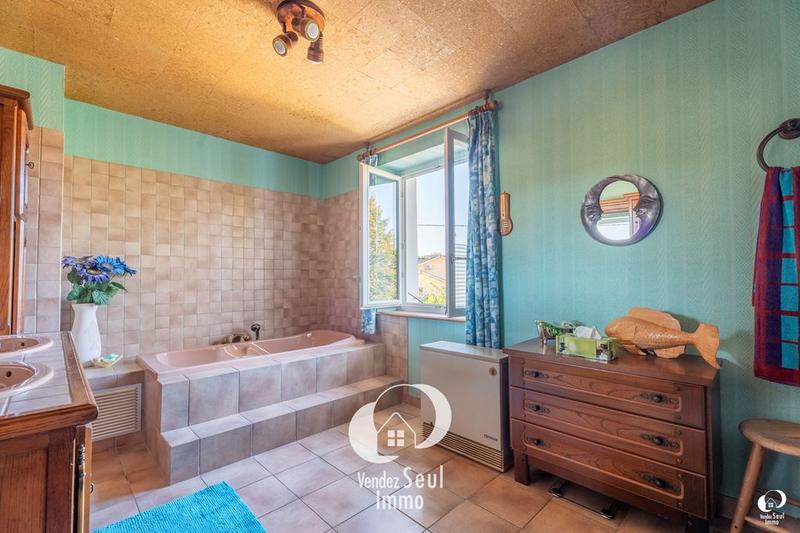 Maison traditionnelle - 202 m² - 7 pièces