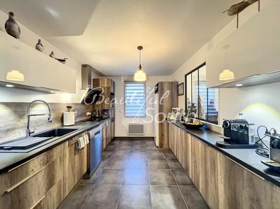 Maison - 162 m² - 6 pièces