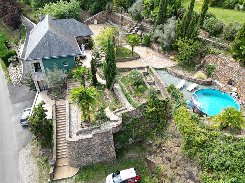 Maison - 178 m² - 6 pièces