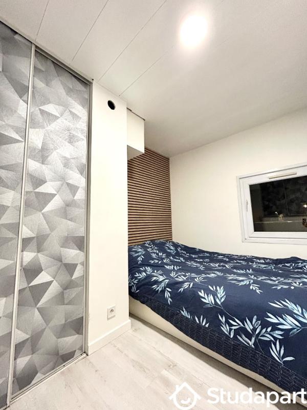 Chambre - 9 m² - 1 pièce