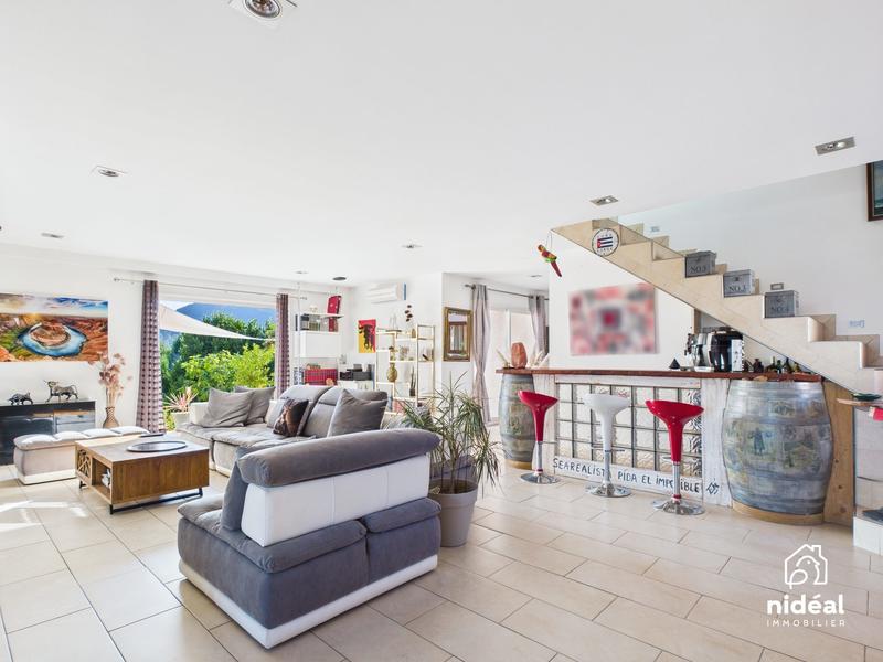 Villa - 150 m² - 4 pièces