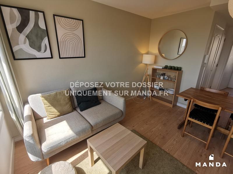 Chambre - 12 m² - 5 pièces