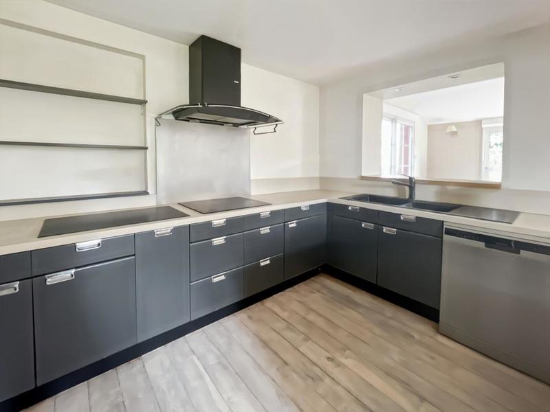 Maison - 172 m² - 6 pièces