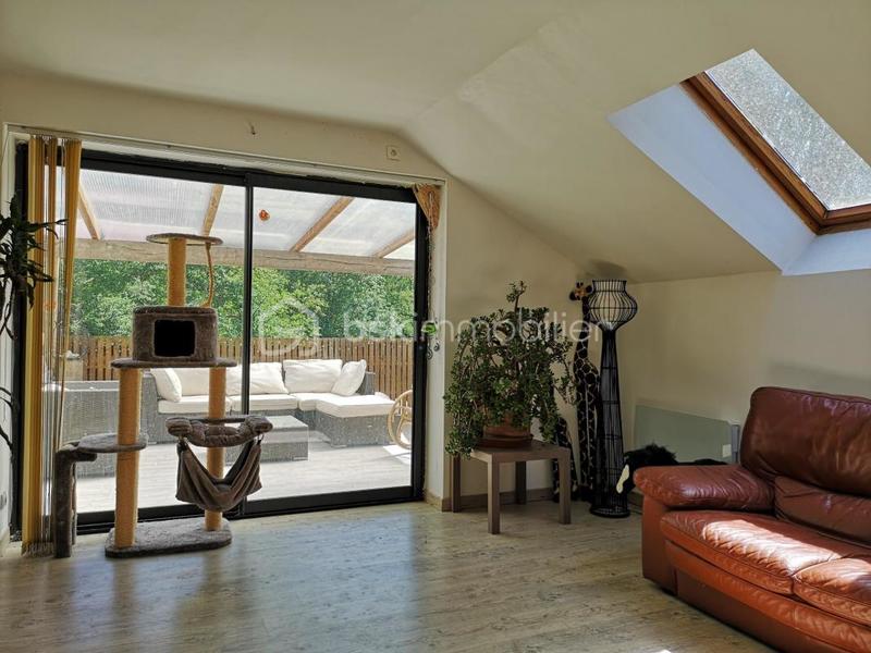 Maison - 326 m² - 11 pièces