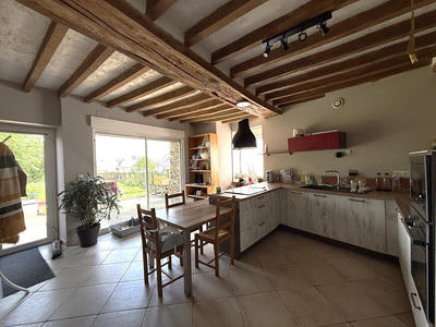 Maison - 190 m² - 8 pièces