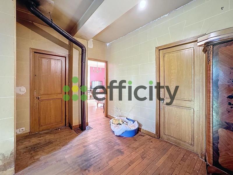 Chaumière - 214 m² - 9 pièces