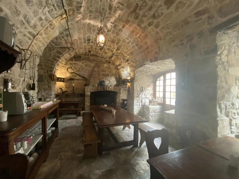 Maison de ville - 301 m² - 11 pièces