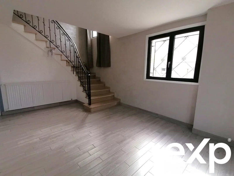 Maison - 161 m² - 6 pièces