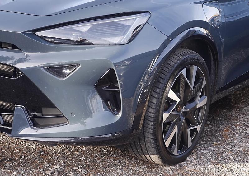 Cupra Formentor Vz 272 Hybride Rechargeable / Sieges Elec à Memoire Regulateur de Distance Carplay Android Auto