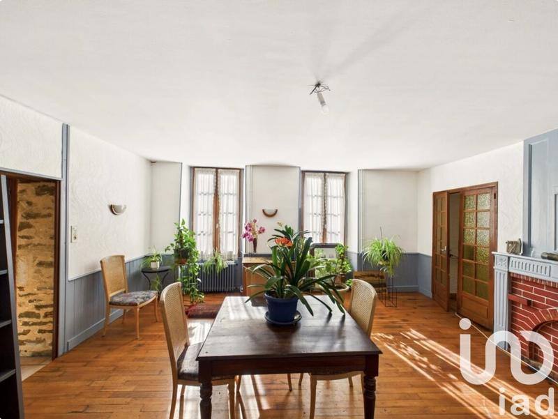 Maison - 311 m² - 10 pièces