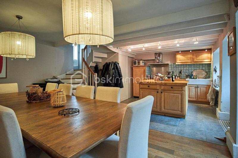 Maison en pierre - 180 m² - 11 pièces