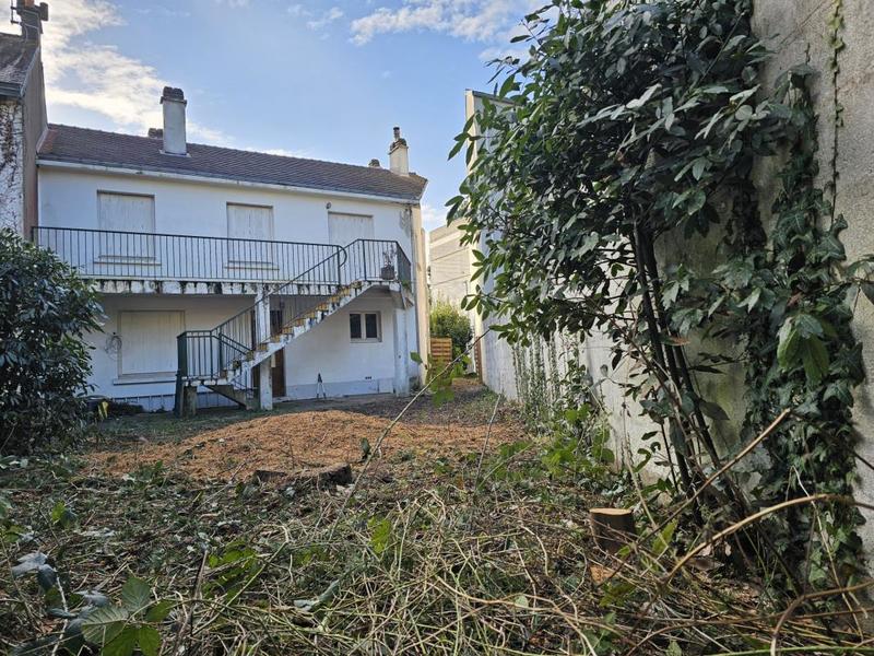 Maison - 172 m² - 10 pièces