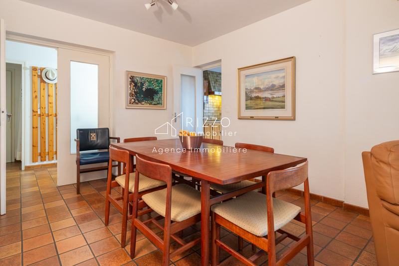 Maison - 200 m² - 6 pièces