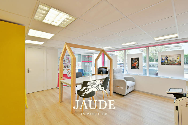 Local commercial - 102 m²