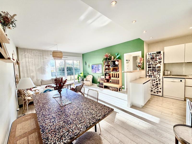 Appartement - 90 m² - 3 pièces