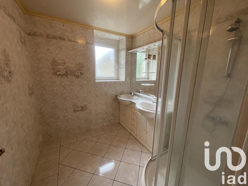 Maison - 230 m² - 8 pièces