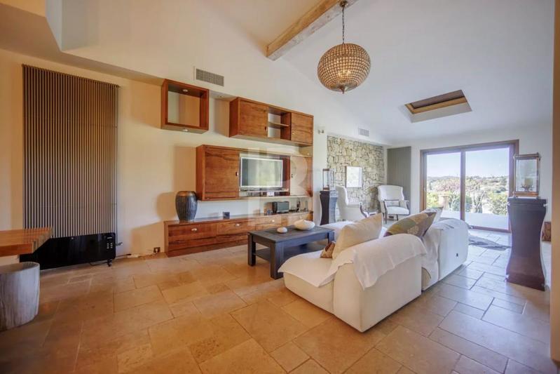 Propriété - 400 m² - 9 pièces