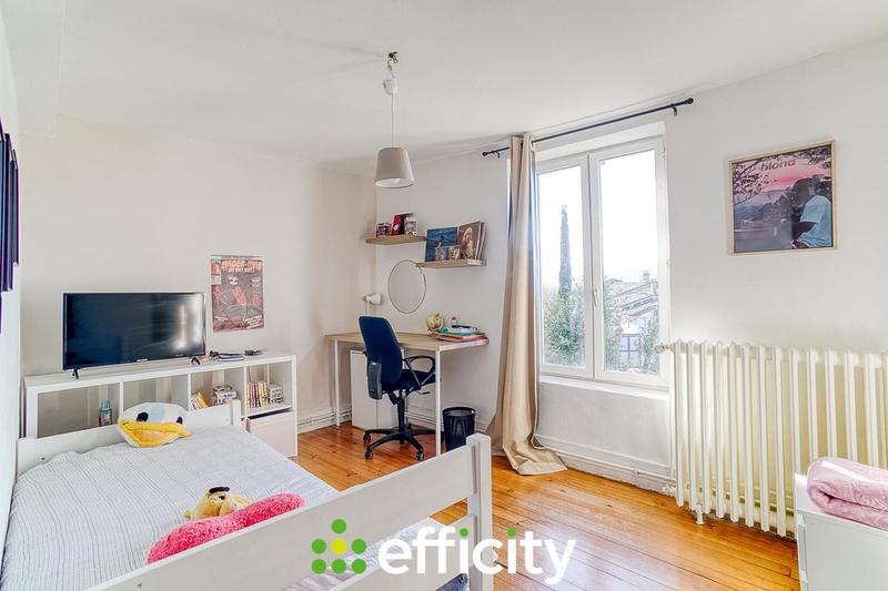 Maison - 140 m² - 5 pièces