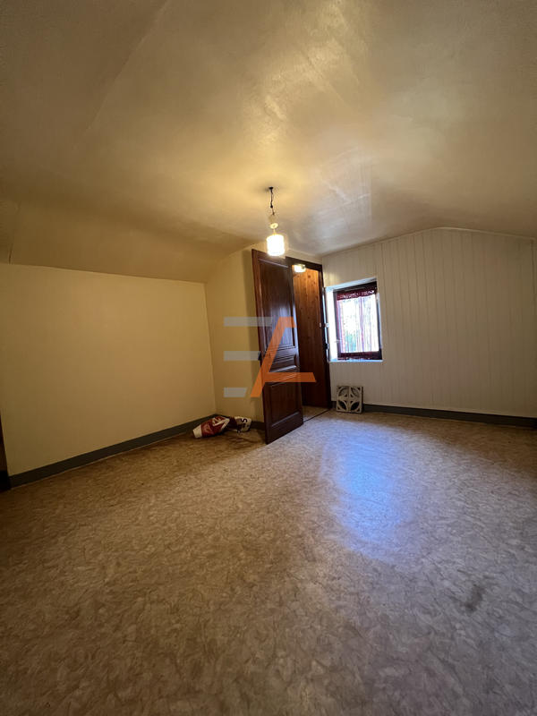 Maison de village - 90 m² - 4 pièces